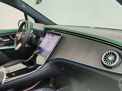 Used 2023 Mercedes-Benz EQE 500 4MATIC SUV w/ Exclusive Trim Package image 20