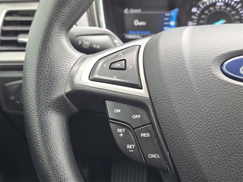 Used 2020 Ford Fusion SE image 23