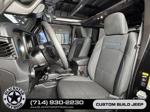 Used 2025 Jeep Wrangler Unlimited Rubicon 4xe w/ Safety Group AWD/4WD image 23