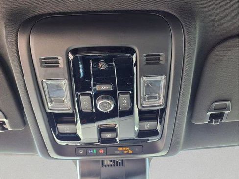 New 2026 Chevrolet Suburban RST w/ Comfort Package AWD/4WD image 25