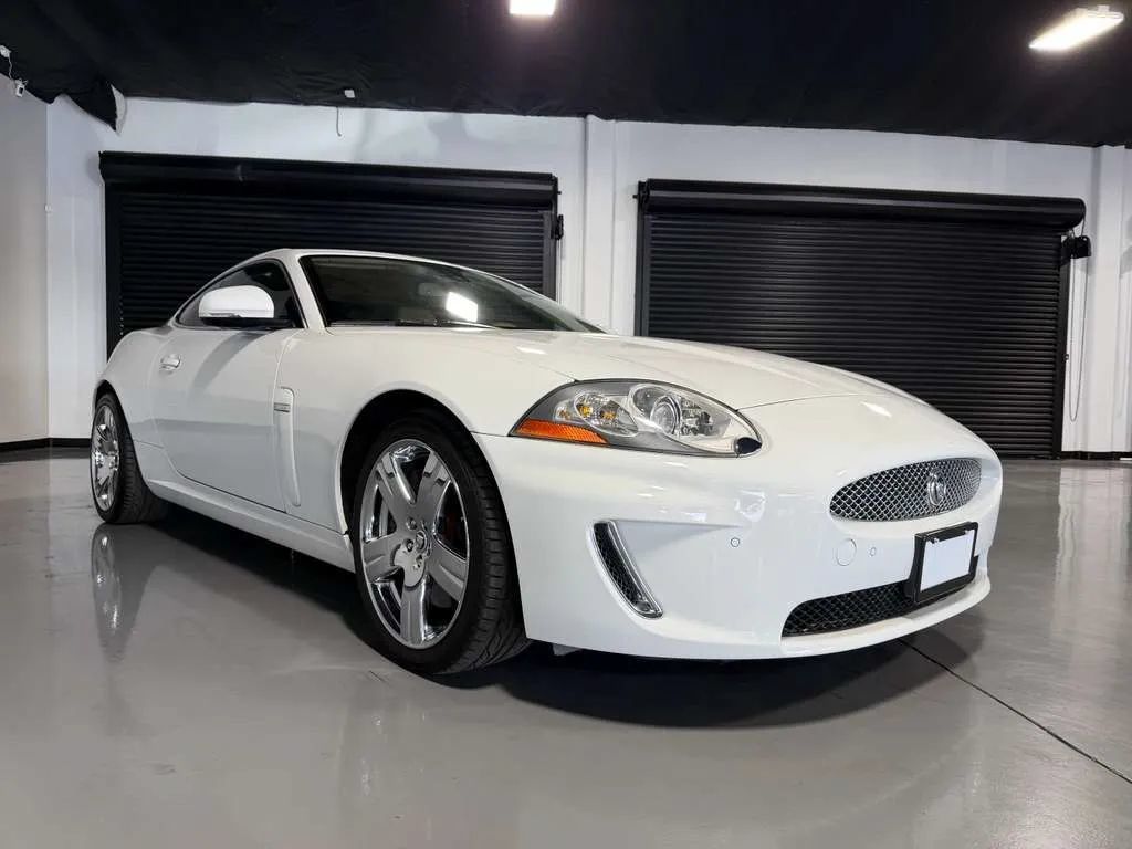 Used 2011 Jaguar XK Coupe RWD image 3