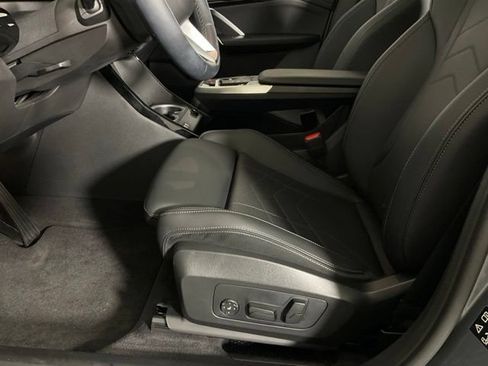 Used 2025 BMW X2 xDrive28i AWD/4WD image 30