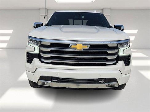Certified 2023 Chevrolet Silverado 1500 High Country w/ Z71 Off-Road Package image 8