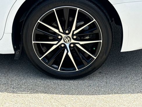 Used 2024 Toyota Camry SE FWD image 9