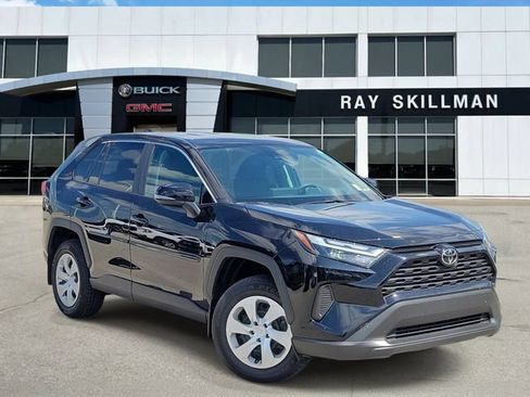 Used 2025 Toyota RAV4 LE AWD/4WD image 1