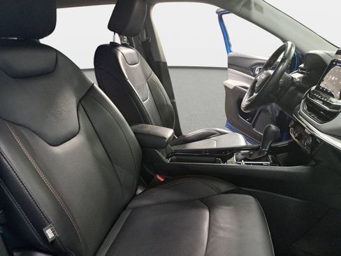 Used 2022 Jeep Compass Limited image 11