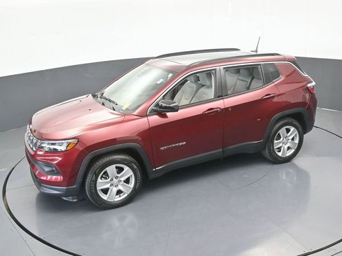 Used 2022 Jeep Compass Latitude w/ Sun and Sound Group image 47