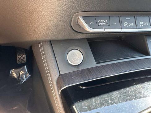 Used 2022 Audi Q5 2.0T Premium Plus w/ Premium Plus Package image 32