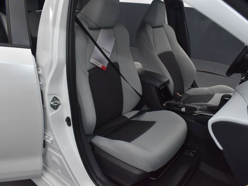 Used 2025 Toyota Corolla SE image 27