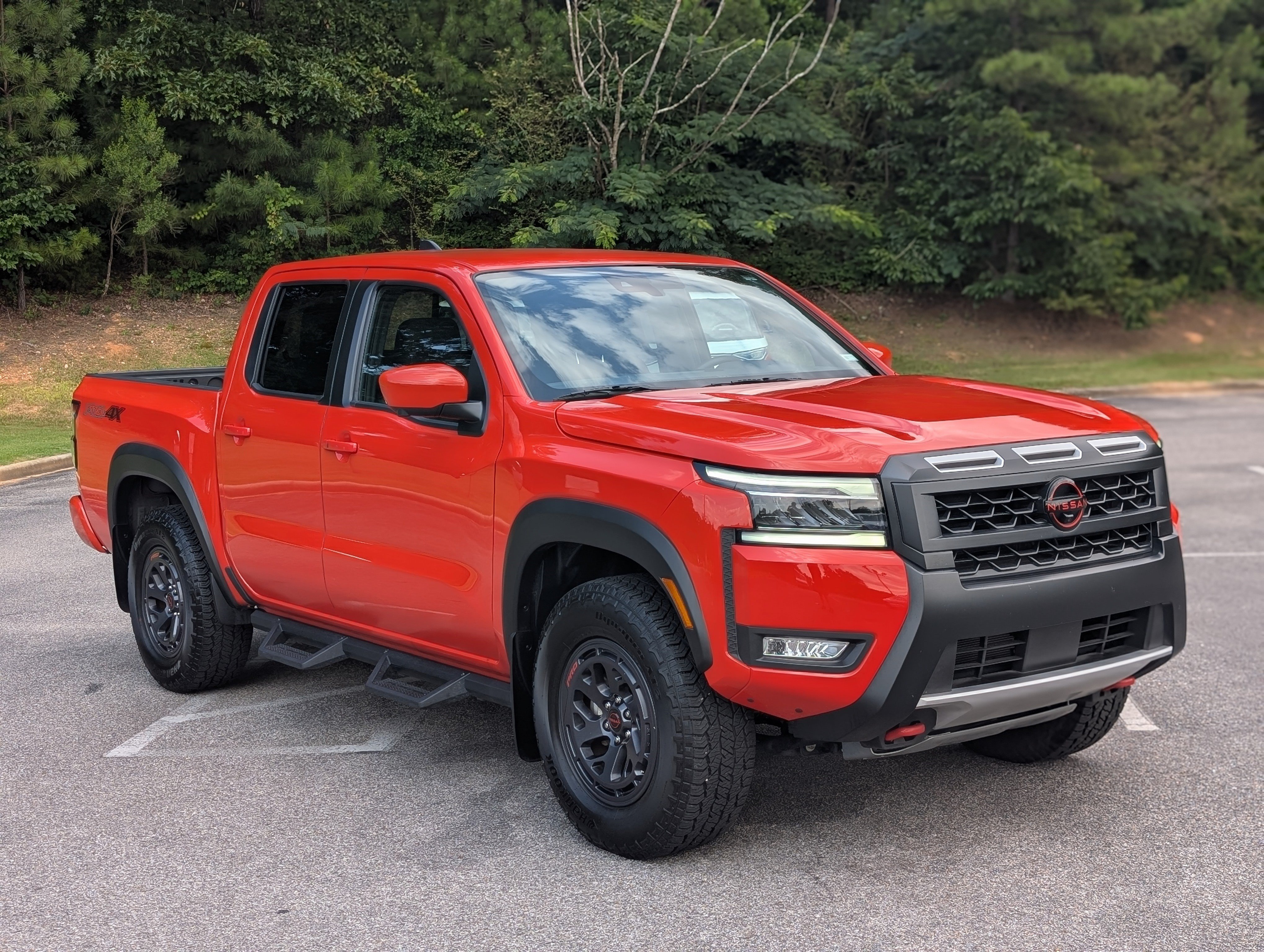 Used 2025 Nissan Frontier PRO-4X w/ Pro Convenience Package AWD/4WD image 11