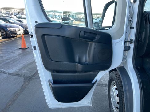 Used 2017 RAM ProMaster 2500 image 11