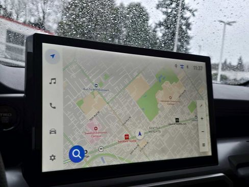 Used 2025 Toyota Tacoma TRD Off-Road image 30