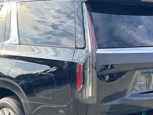 Certified 2024 Cadillac Escalade Premium Luxury w/ Performance Package AWD/4WD image 10