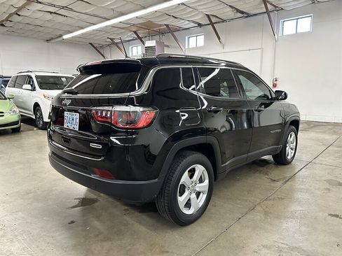 Used 2020 Jeep Compass Latitude image 4