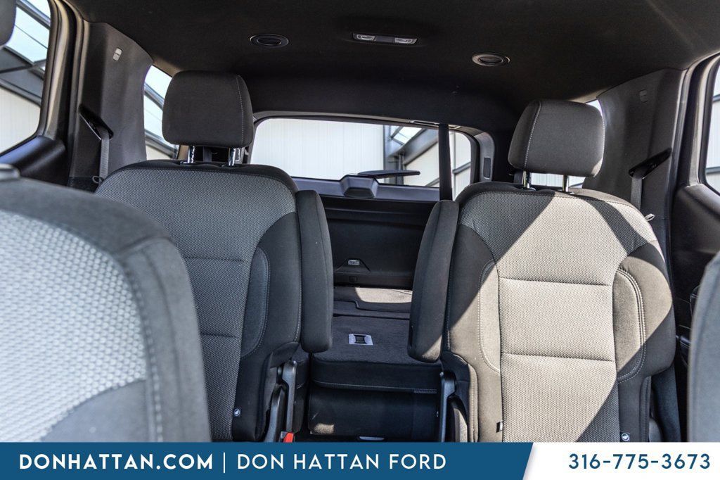 Used 2023 Chevrolet Traverse LT AWD/4WD image 18