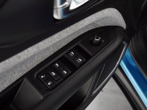 Certified 2022 Jeep Compass Latitude image 18