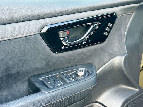 New 2026 Subaru Forester Touring AWD/4WD image 18