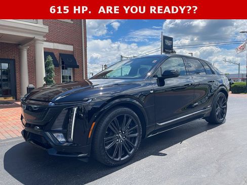 Used 2026 Cadillac Lyriq V w/ LPO, Floor Liner Package AWD/4WD image 2