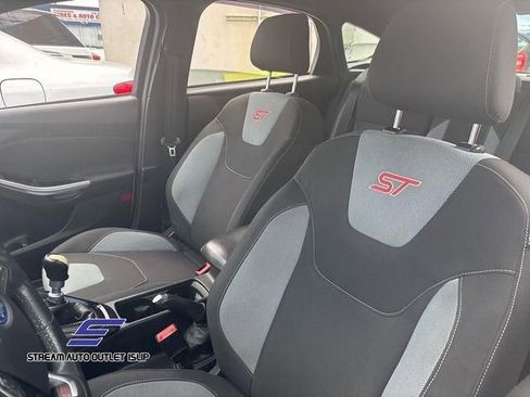 Used 2015 Ford Focus ST FWD image 23