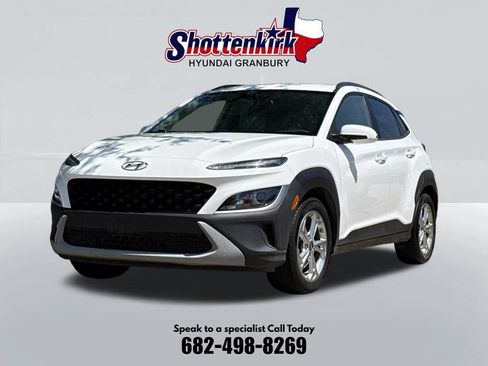 Used 2022 Hyundai Kona SEL w/ Cargo Package FWD image 3