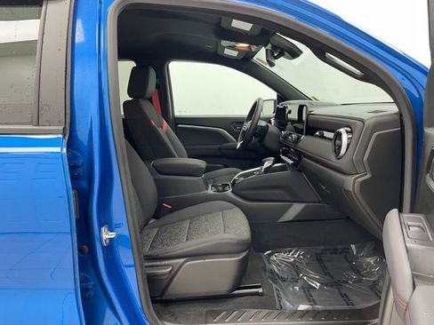 Used 2024 Chevrolet Colorado Z71 w/ Z71 Convenience Package 2 image 18