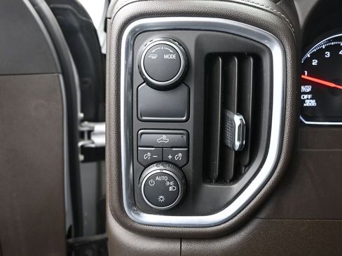 Used 2021 Chevrolet Silverado 1500 LT image 28