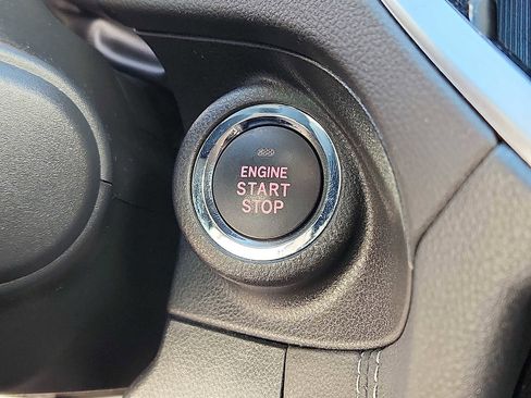 Used 2023 Subaru Impreza 2.0i Limited image 22