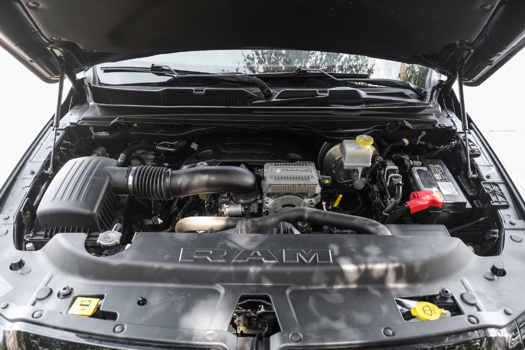 Used 2023 RAM 1500 Laramie AWD/4WD image 7