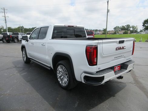 Used 2019 GMC Sierra 1500 Denali w/ Denali Ultimate Package AWD/4WD image 9