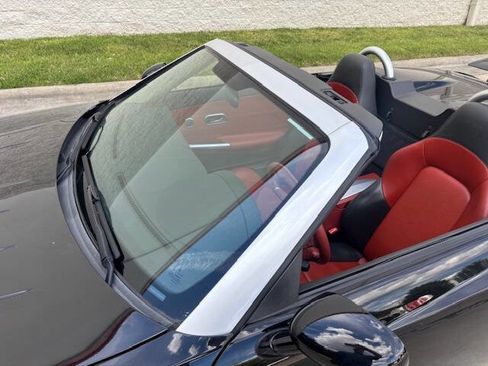 Used 2005 Chrysler Crossfire Limited image 15