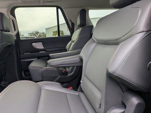 New 2025 Ford Expedition Max Active image 18