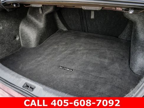 Used 2025 Nissan Altima 2.5 SV FWD image 11