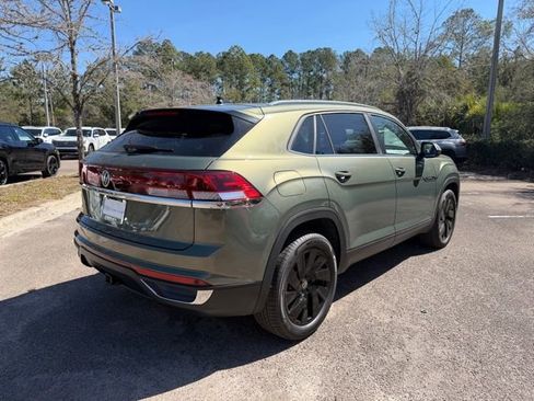 New 2026 Volkswagen Atlas Cross Sport SE FWD image 5