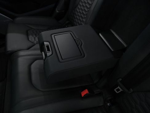 Used 2022 Lamborghini Urus AWD/4WD image 25