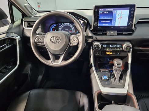 Used 2022 Toyota RAV4 Limited AWD/4WD image 9