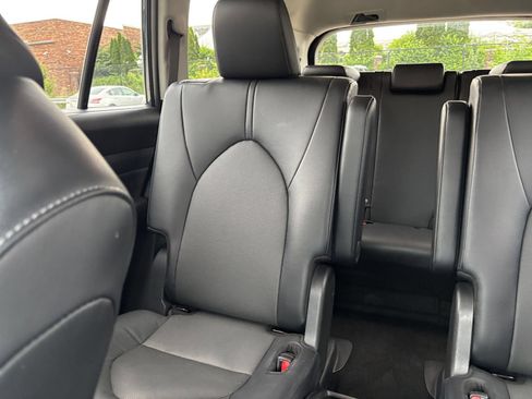 Used 2025 Toyota Grand Highlander FWD image 39