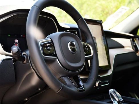 New 2026 Volvo XC60 B5 Plus w/ Protection Package Premier AWD/4WD image 12
