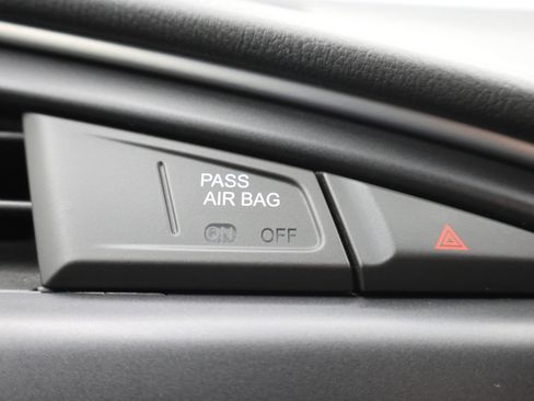 Used 2015 Chevrolet Corvette Stingray Coupe image 40