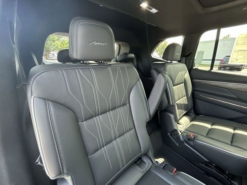 New 2026 Buick Enclave Avenir w/ Super Cruise Package image 25