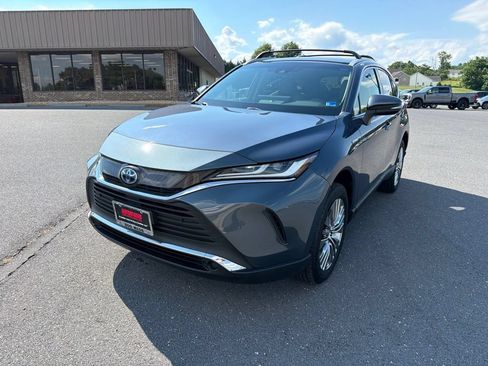 Used 2021 Toyota Venza XLE w/ Softex Package AWD/4WD image 1
