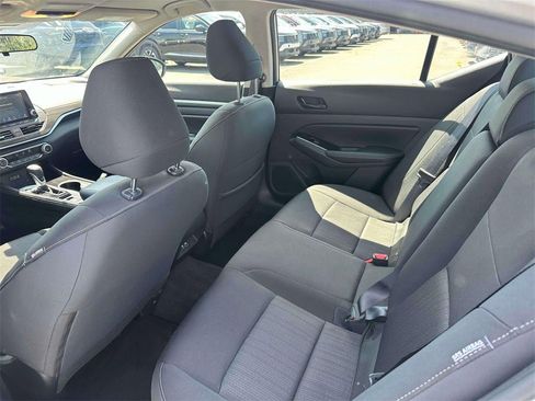 Certified 2023 Nissan Altima 2.5 SV image 10