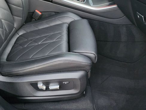 Used 2023 BMW X5 xDrive40i w/ M Sport Package image 23