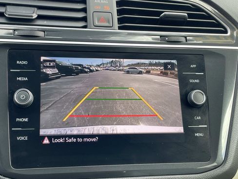 Used 2024 Volkswagen Tiguan SE image 26
