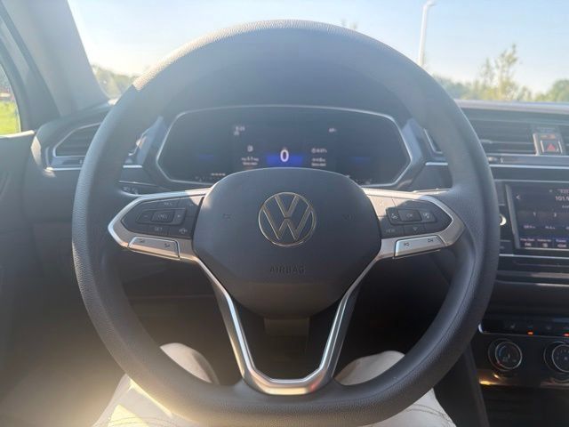 Used 2022 Volkswagen Tiguan S FWD image 45