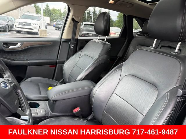 Used 2020 Ford Escape Titanium AWD/4WD image 9