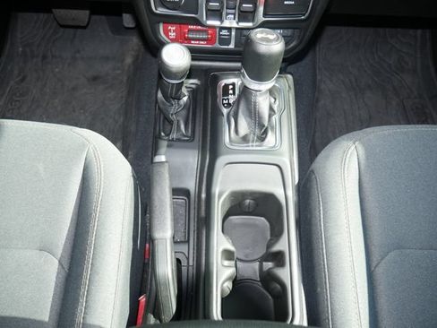 Used 2025 Jeep Wrangler Unlimited Sport AWD/4WD image 22