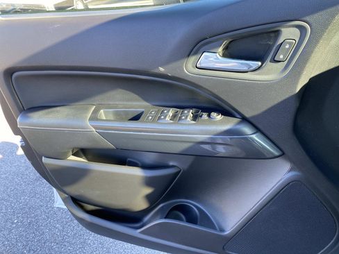 Used 2022 GMC Canyon AT4 w/ Trailering Package image 19