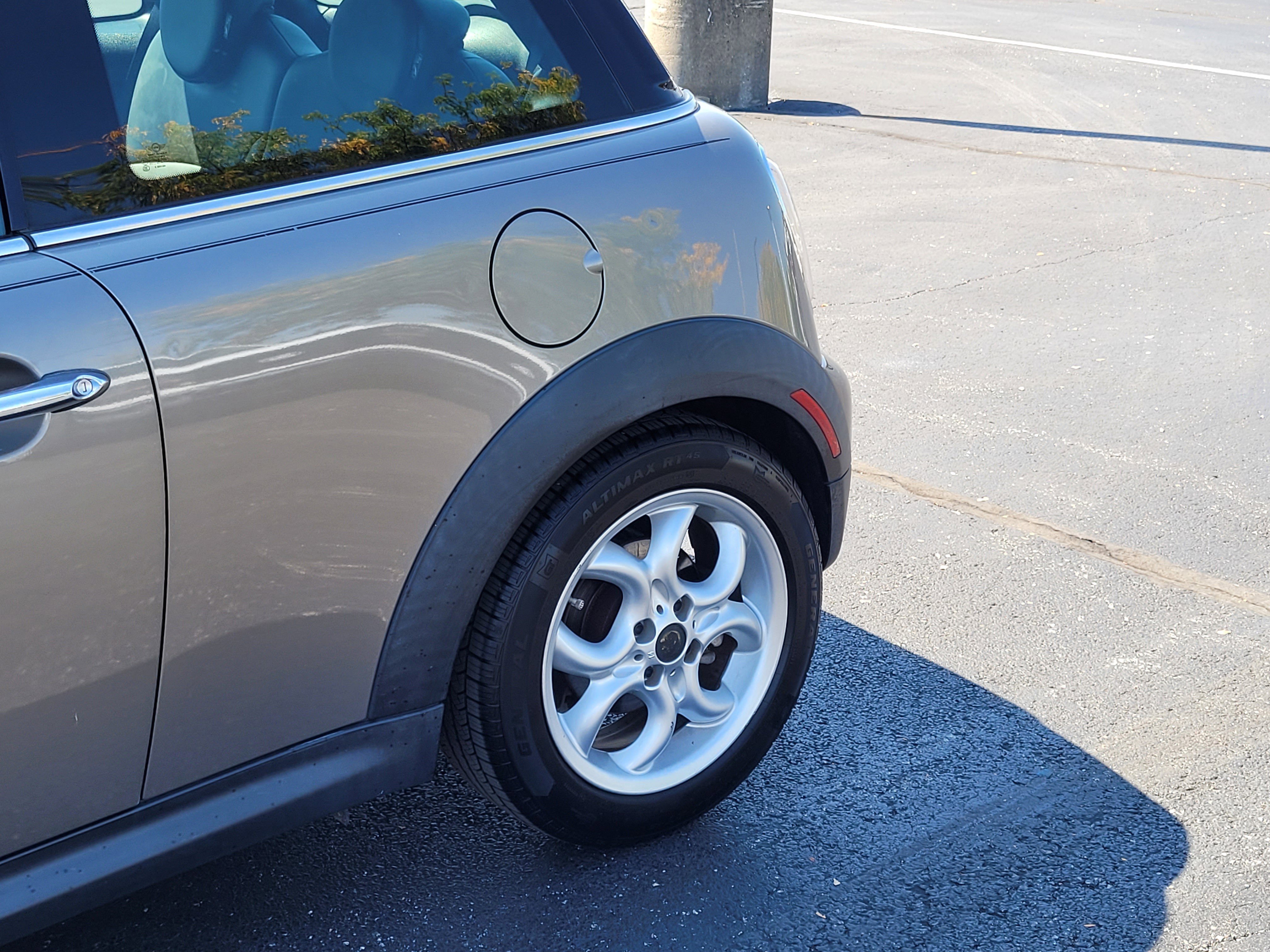 Used 2011 MINI Cooper Hardtop FWD image 11