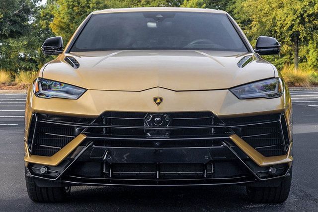 Used 2024 Lamborghini Urus S AWD/4WD image 13