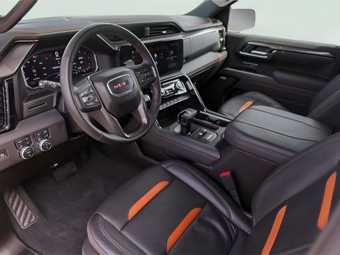 Used 2025 GMC Sierra 1500 AT4 image 13